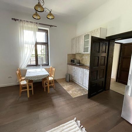 House Of Joven Villa Mediaş Екстериор снимка